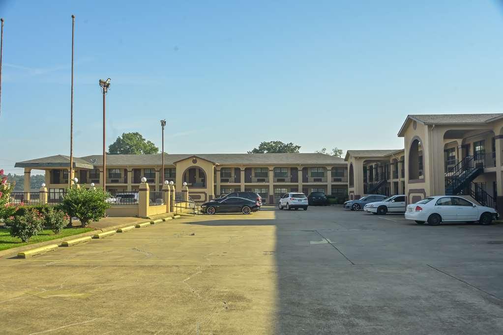 Americas Best Value Inn Meridian Exterior photo